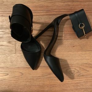 Gucci ‘Ursula’ Ankle Strap Pump